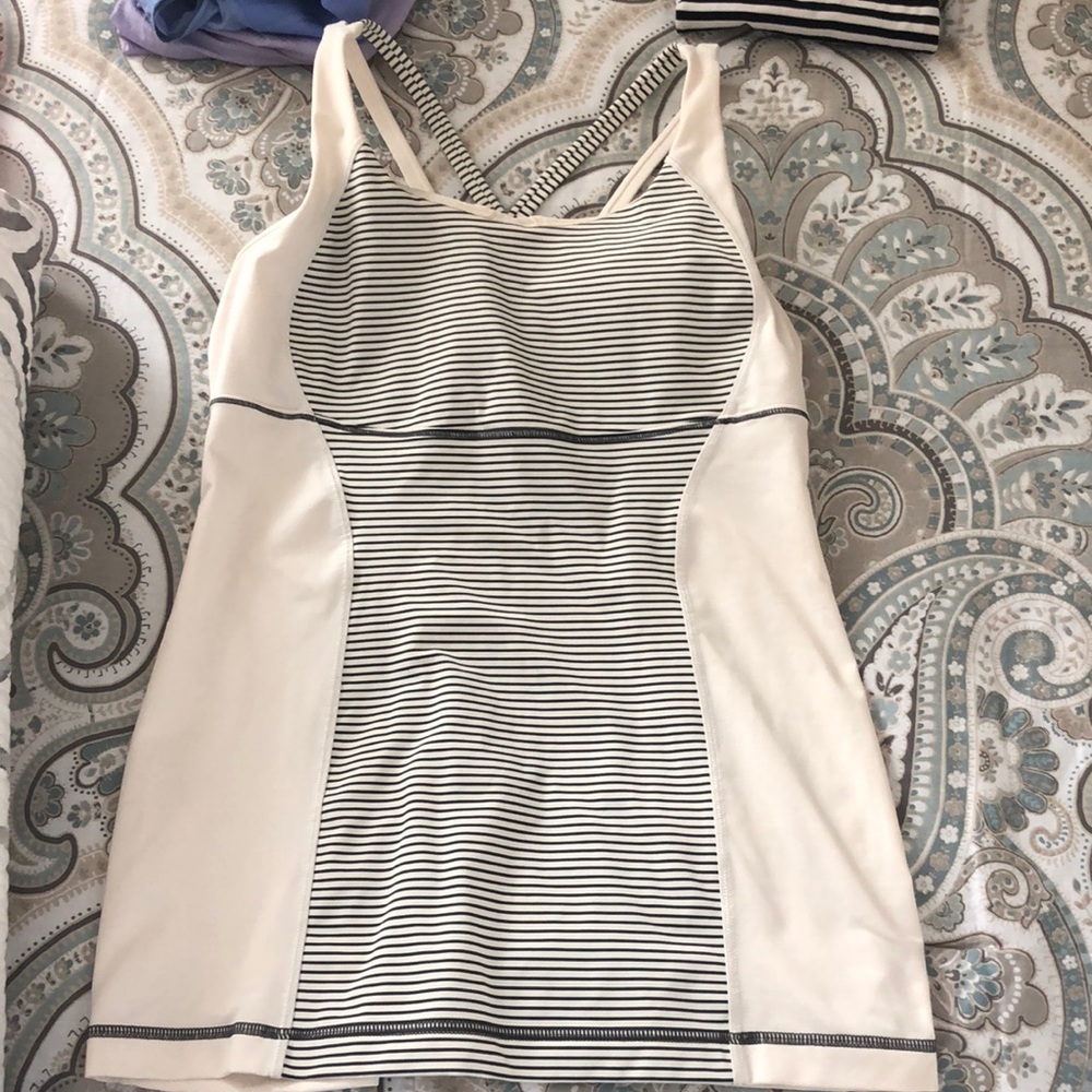 Lululemon workout top